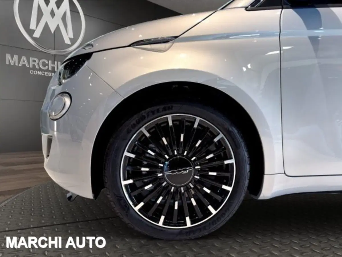 Fiat 500C Cabrio nuova a Perugia (9)