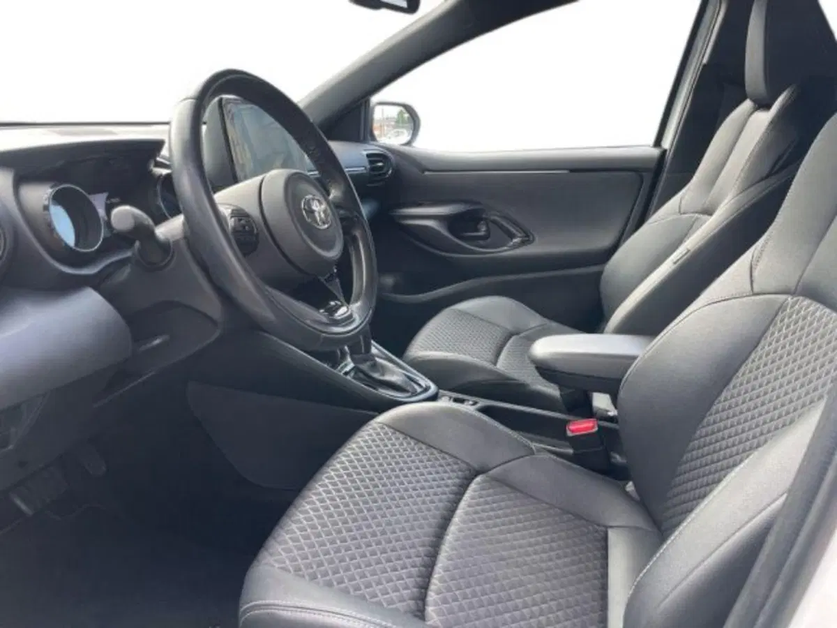 Toyota Yaris usata a Vercelli (7)