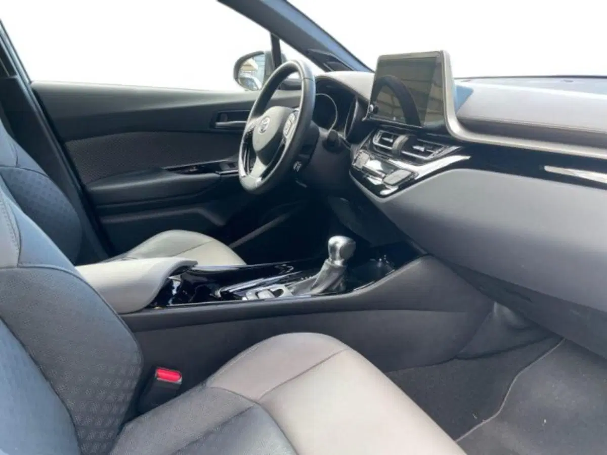 Toyota Toyota C-HR usata a Vercelli (15)