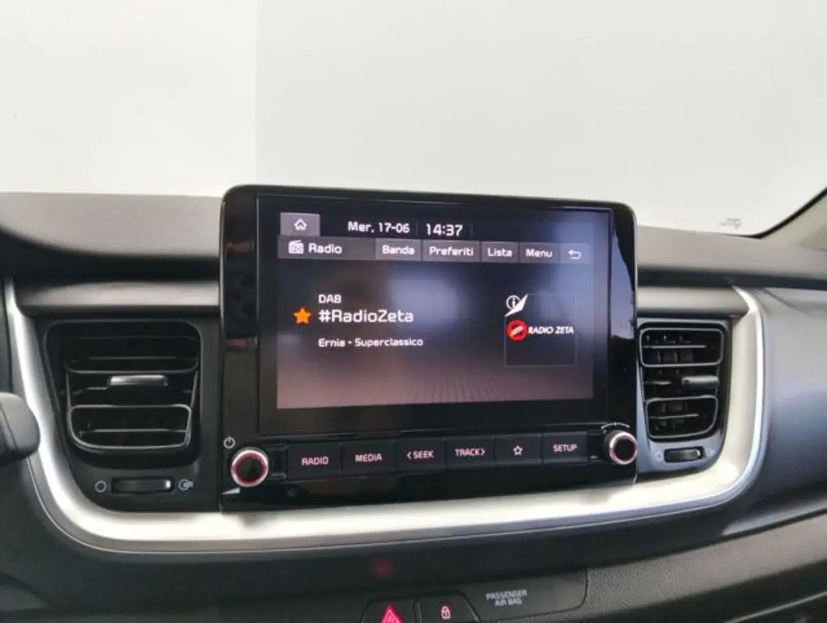 Kia Stonic usata a Como (12)