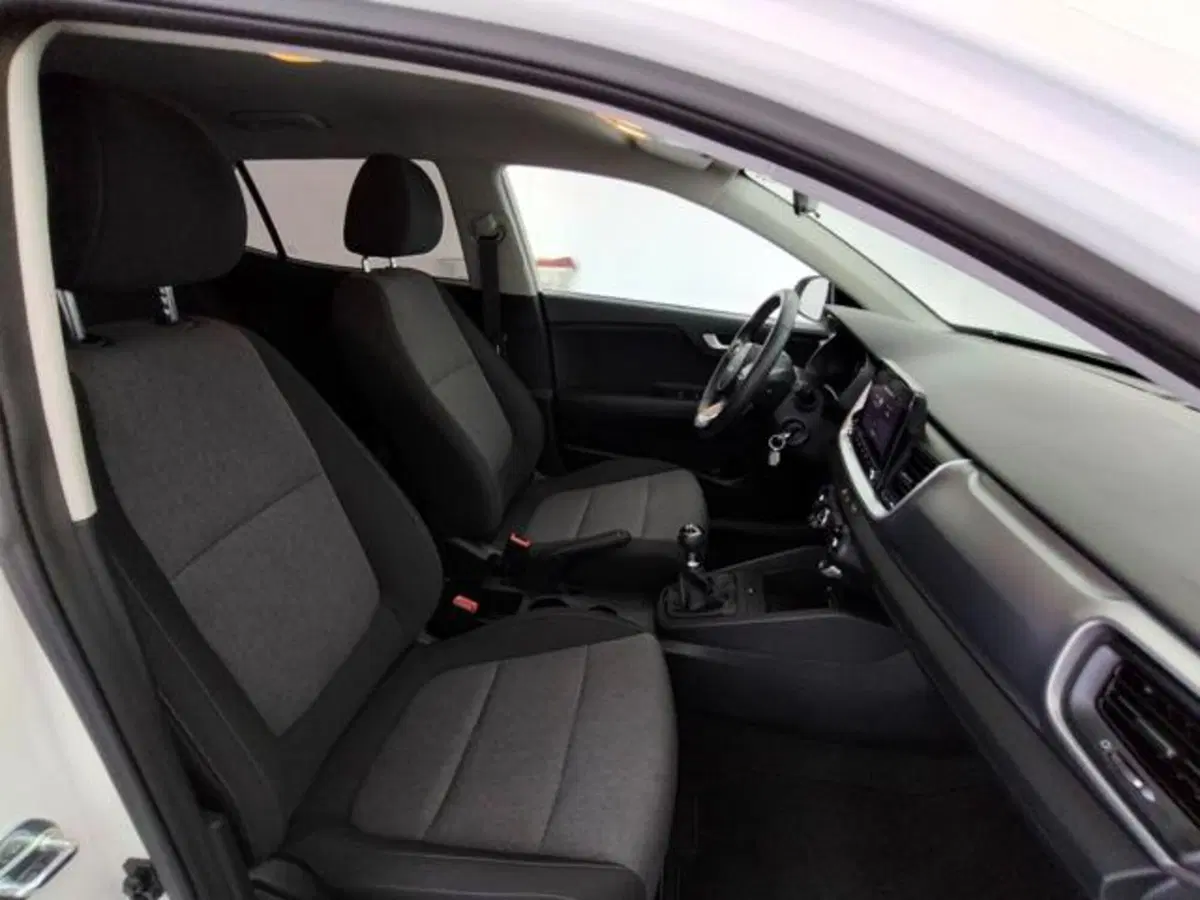 Kia Stonic usata a Como (3)