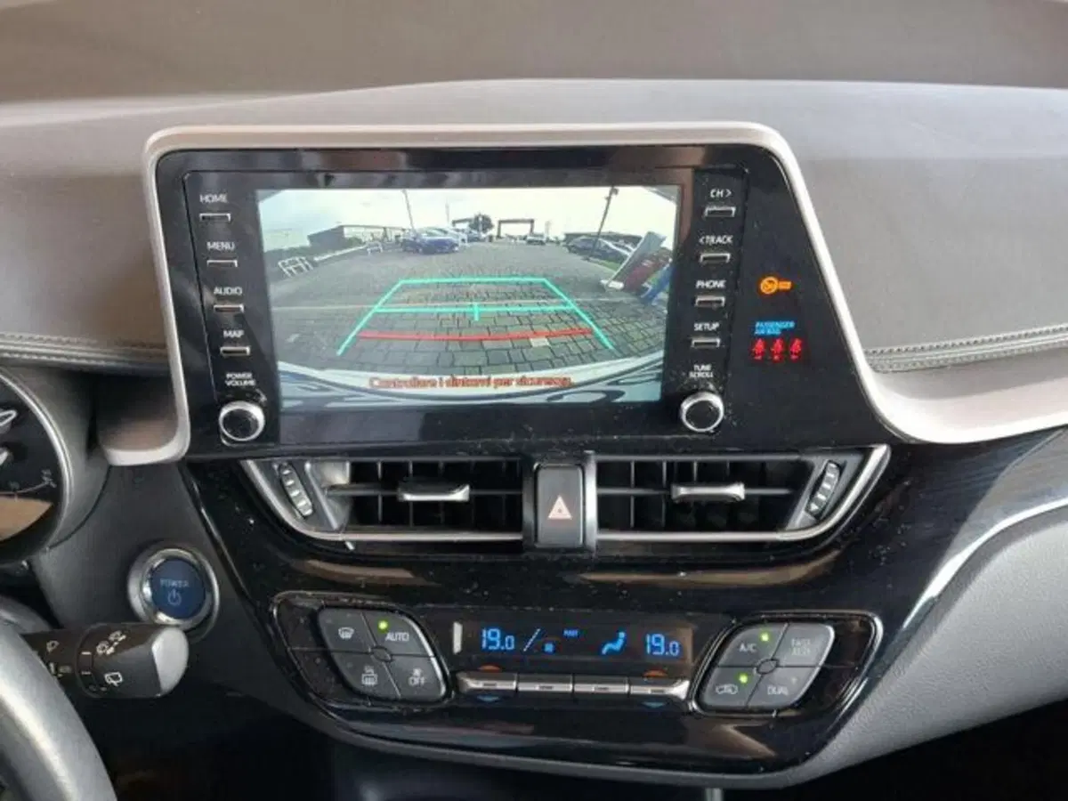 Toyota Toyota C-HR usata a Roma (15)
