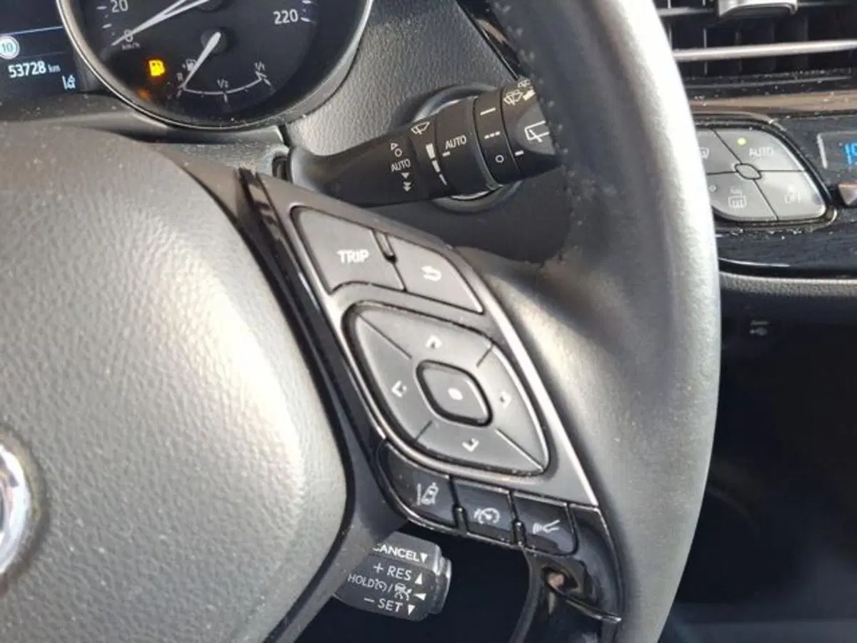 Toyota Toyota C-HR usata a Roma (18)