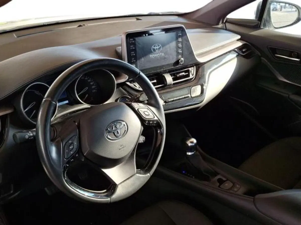 Toyota Toyota C-HR usata a Roma (7)