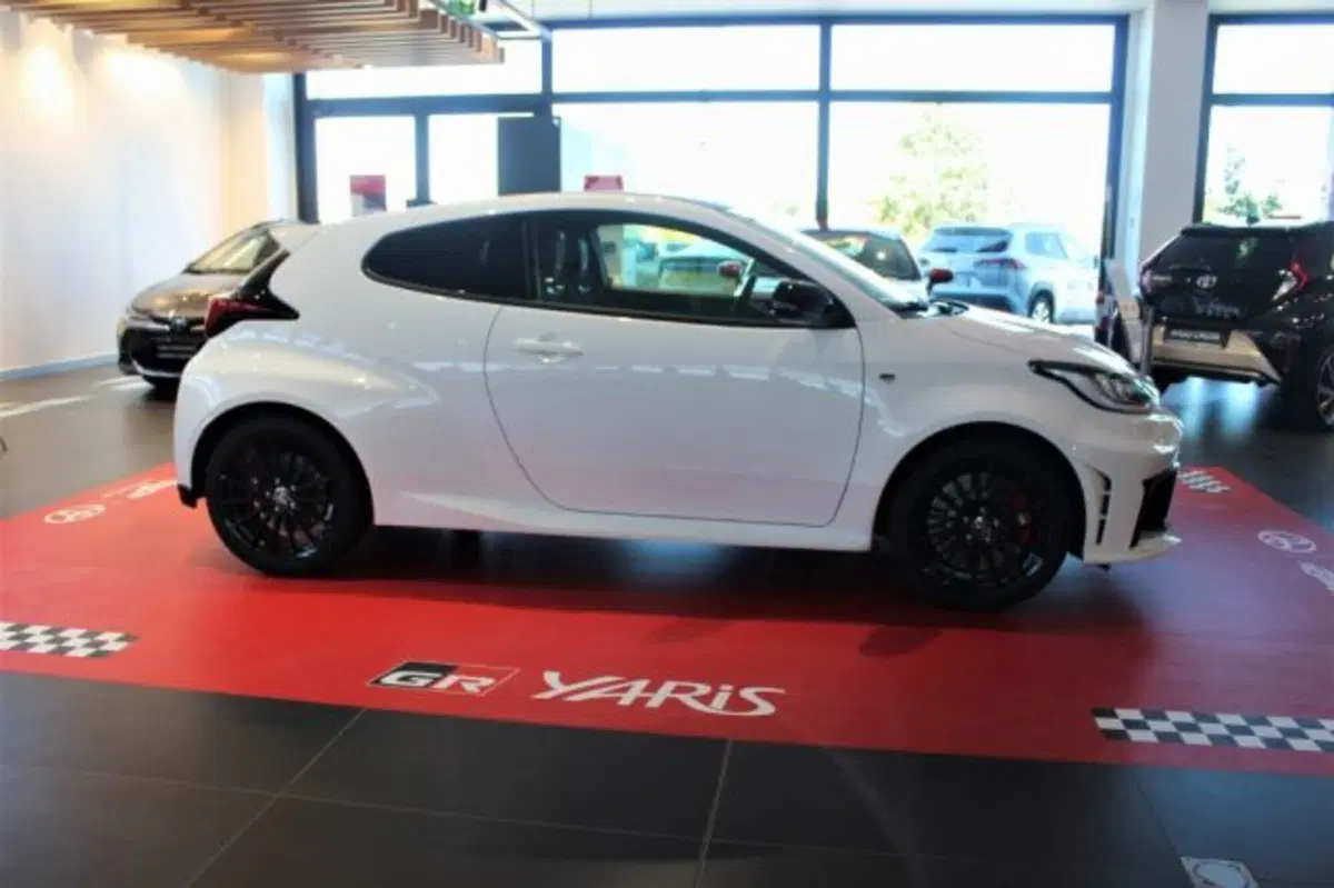 Toyota GR Yaris nuova a Roma (7)