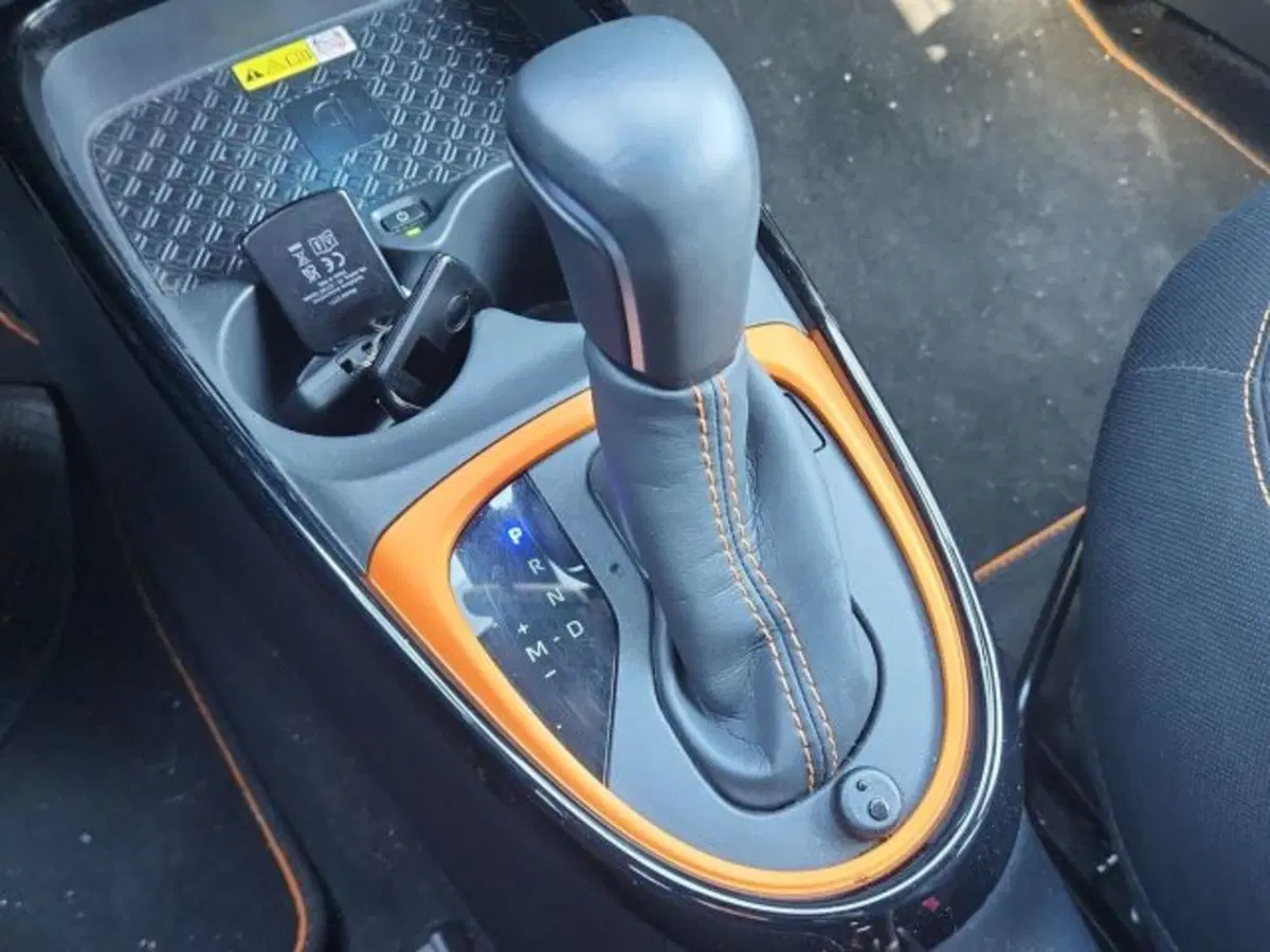 Toyota Aygo X usata a Roma (15)