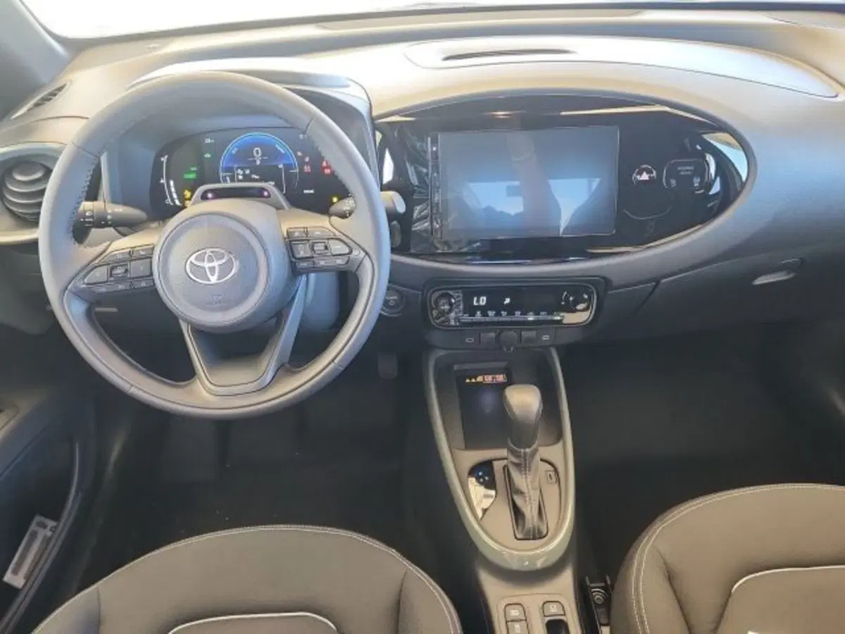 Toyota Aygo X nuova a Roma (10)