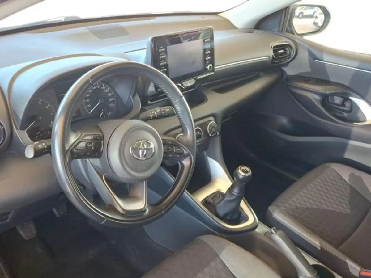 Toyota Yaris usata a Roma (7)