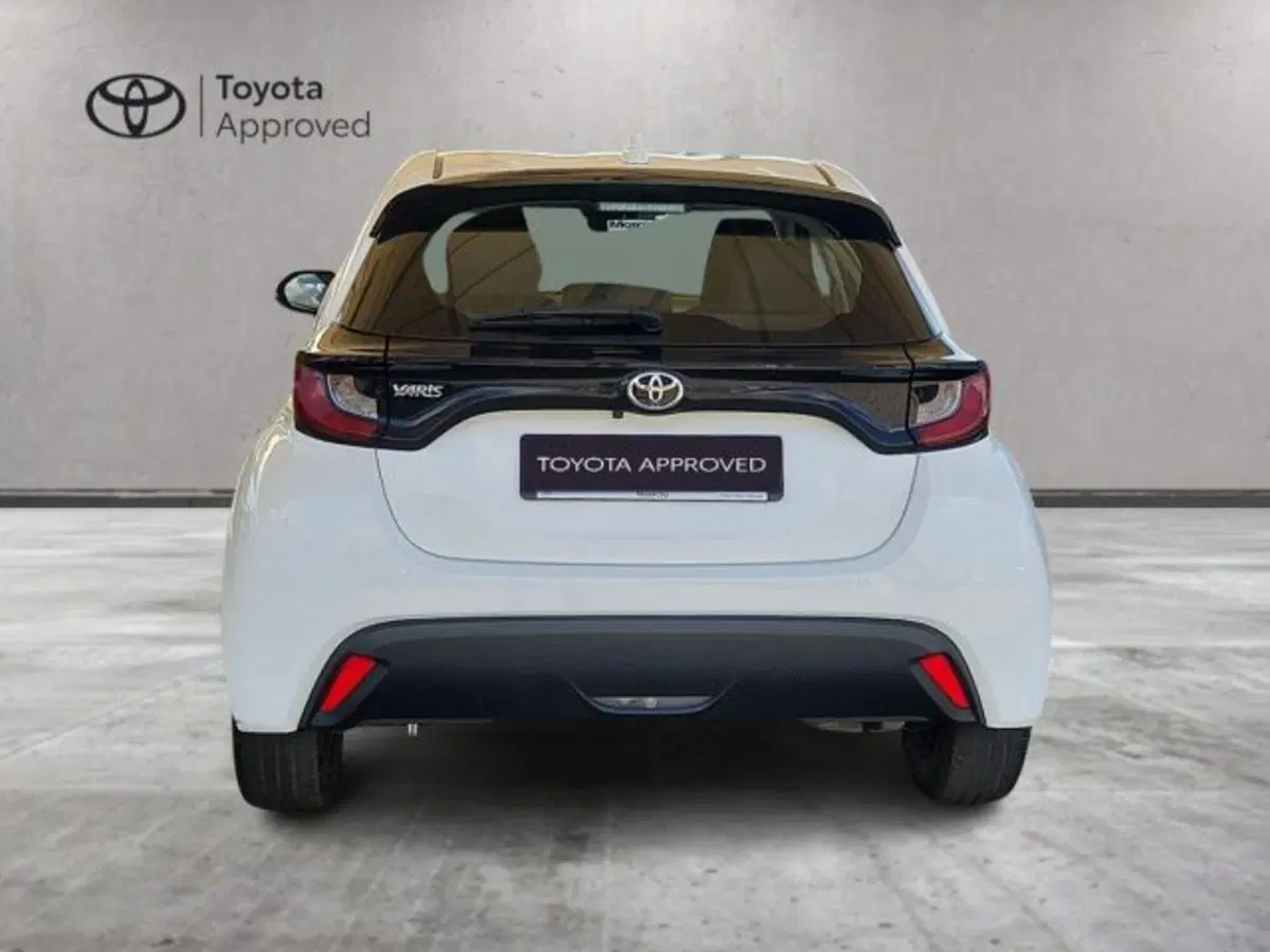 Toyota Yaris usata a Roma (12)
