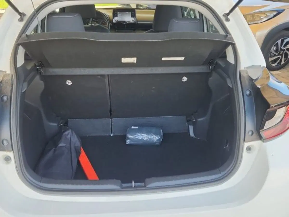 Toyota Yaris usata a Roma (6)