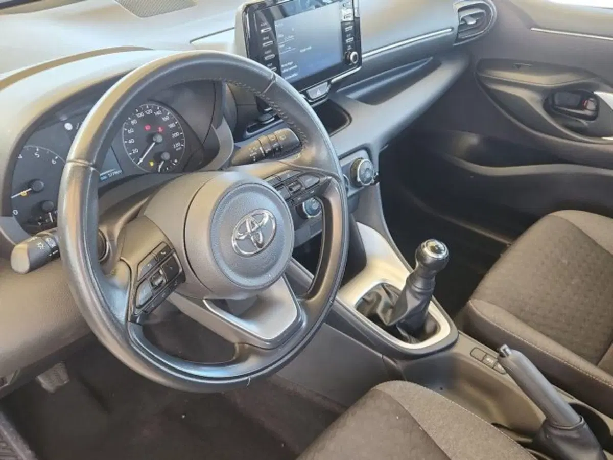 Toyota Yaris usata a Roma (7)