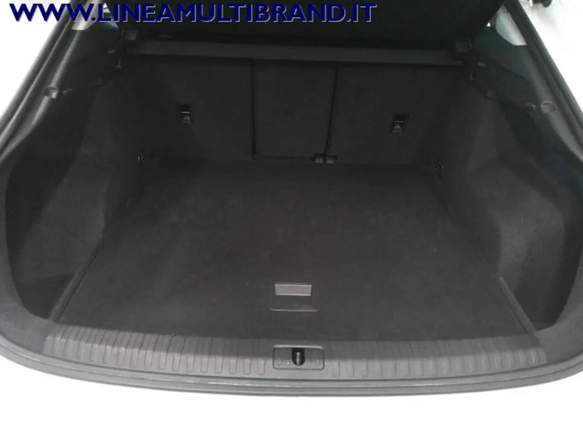 Audi Q3 Sportback usata a Piacenza (10)