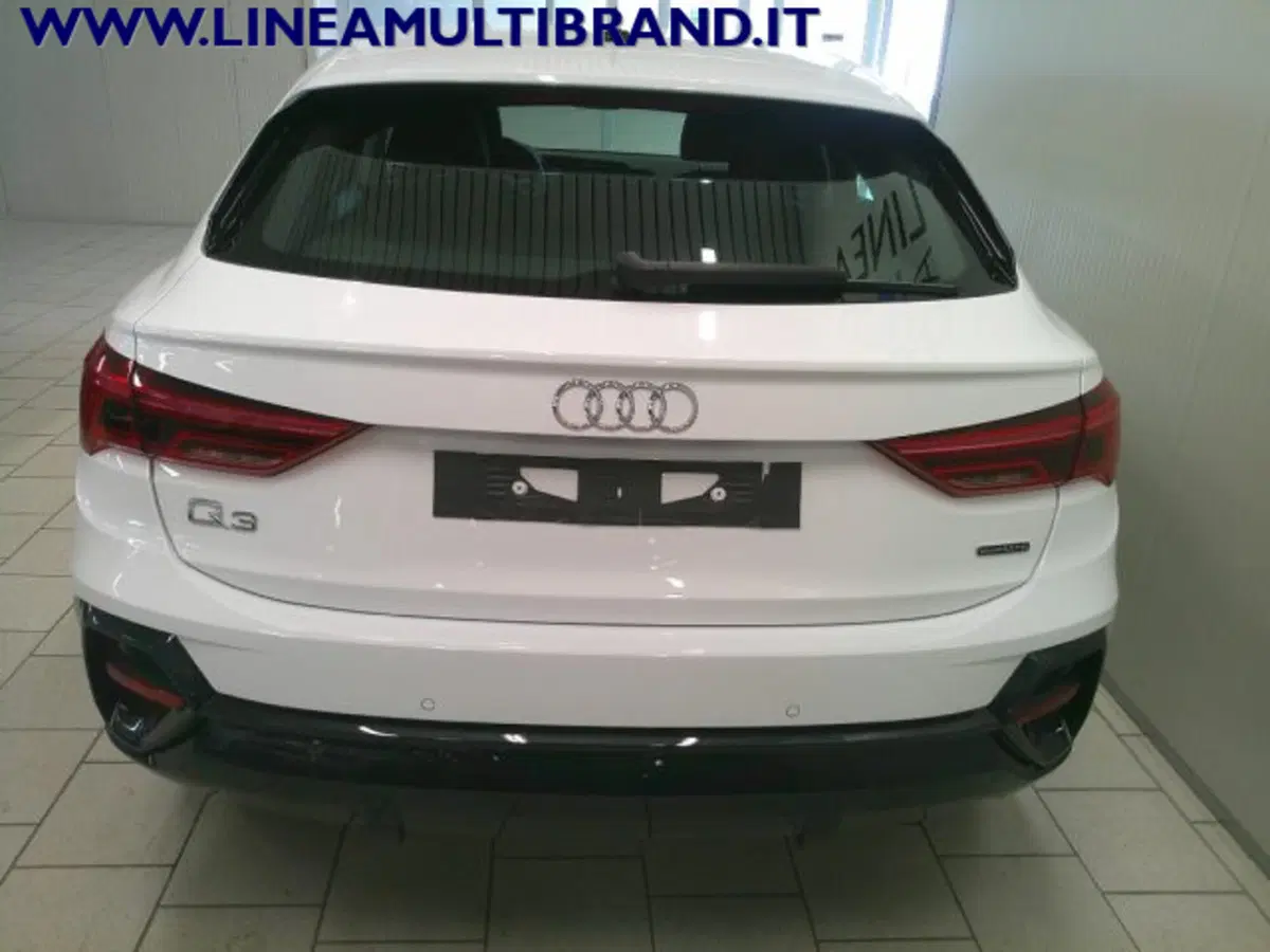 Audi Q3 Sportback usata a Piacenza (9)