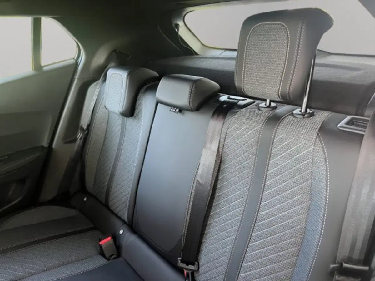 Peugeot 2008 nuova a Perugia (17)