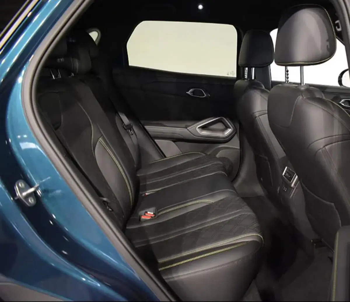 Byd Atto 2 DM-i nuova a Bologna (7)