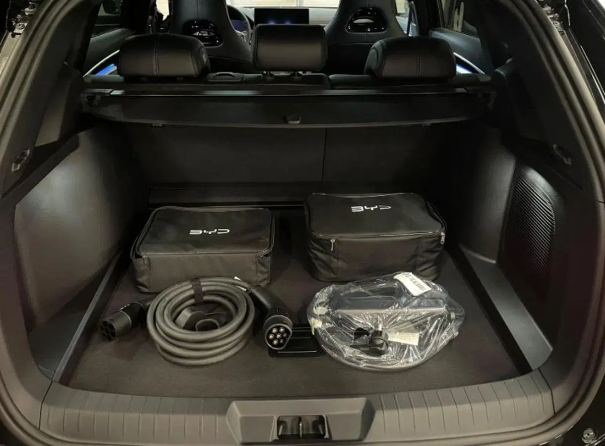 Byd Seal U DM-i nuova a Bologna (10)