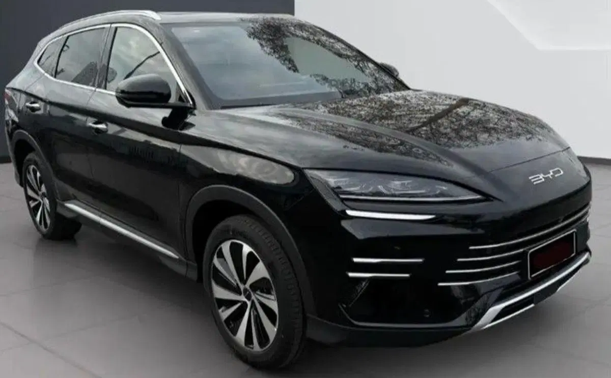 Byd Seal U DM-i nuova a Bologna (2)