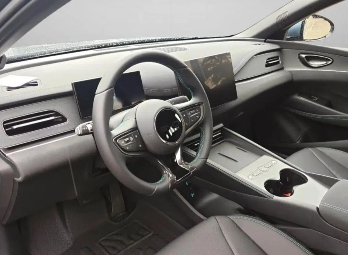 Byd Seal 6 DM-i nuova a Bologna (9)