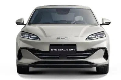 Byd Seal 6 DM-i 1.5 phev Boost nuova a Castenaso