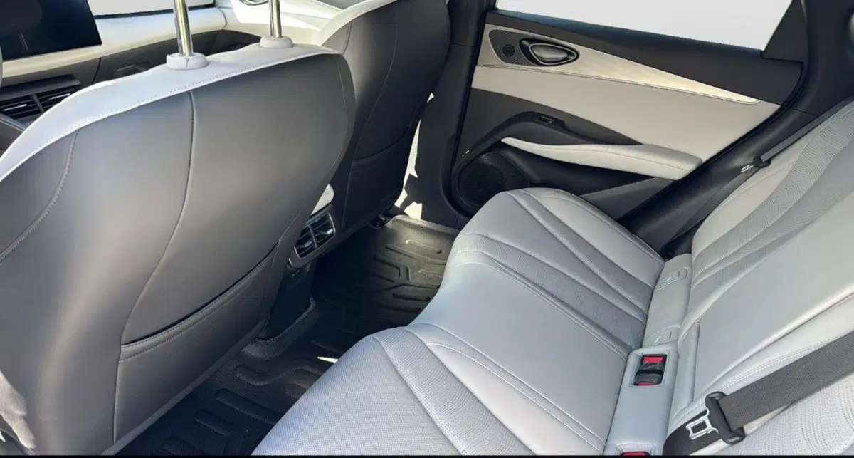 Byd Seal 6 DM-i nuova a Bologna (12)
