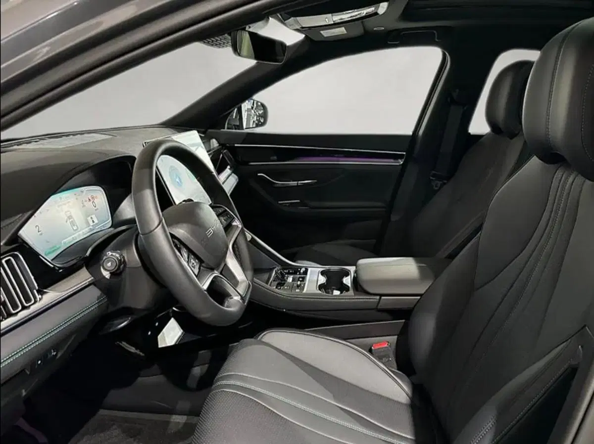 Byd Seal U DM-i nuova a Bologna (8)