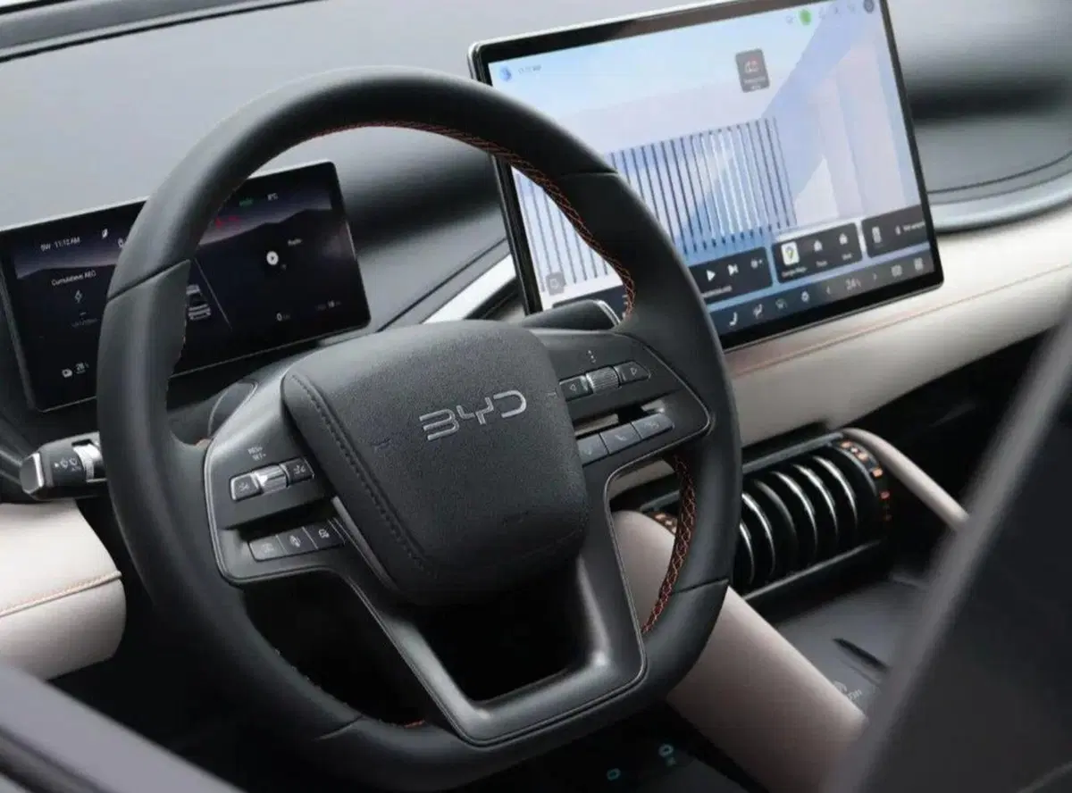Byd Atto 3 usata a Bologna (10)