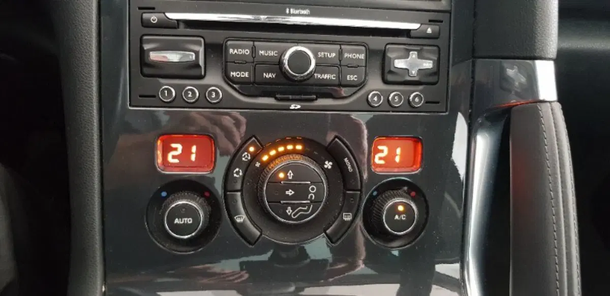 Peugeot 3008 usata a Pordenone (12)