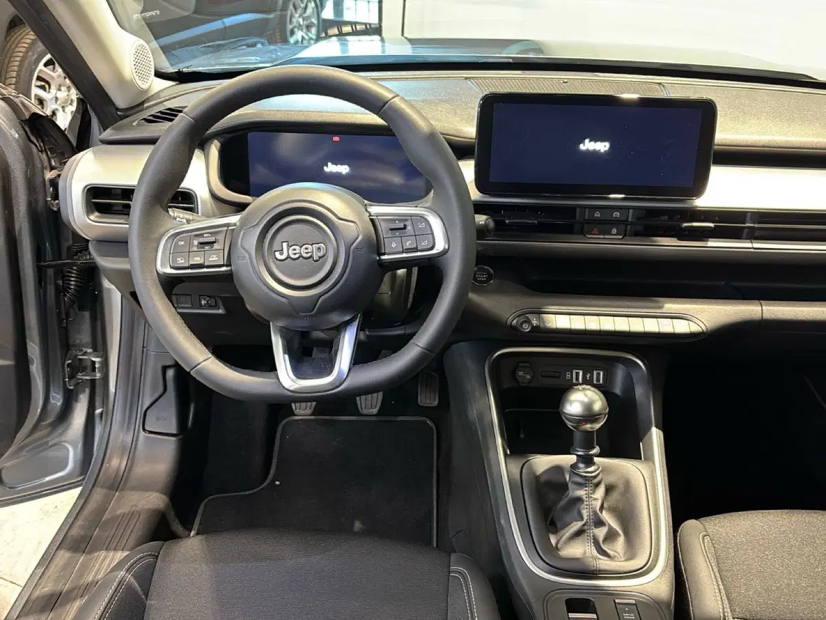 Jeep Avenger usata a Bologna (18)