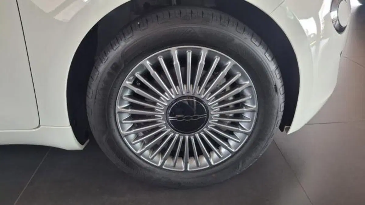 Fiat 500 nuova a Padova (7)