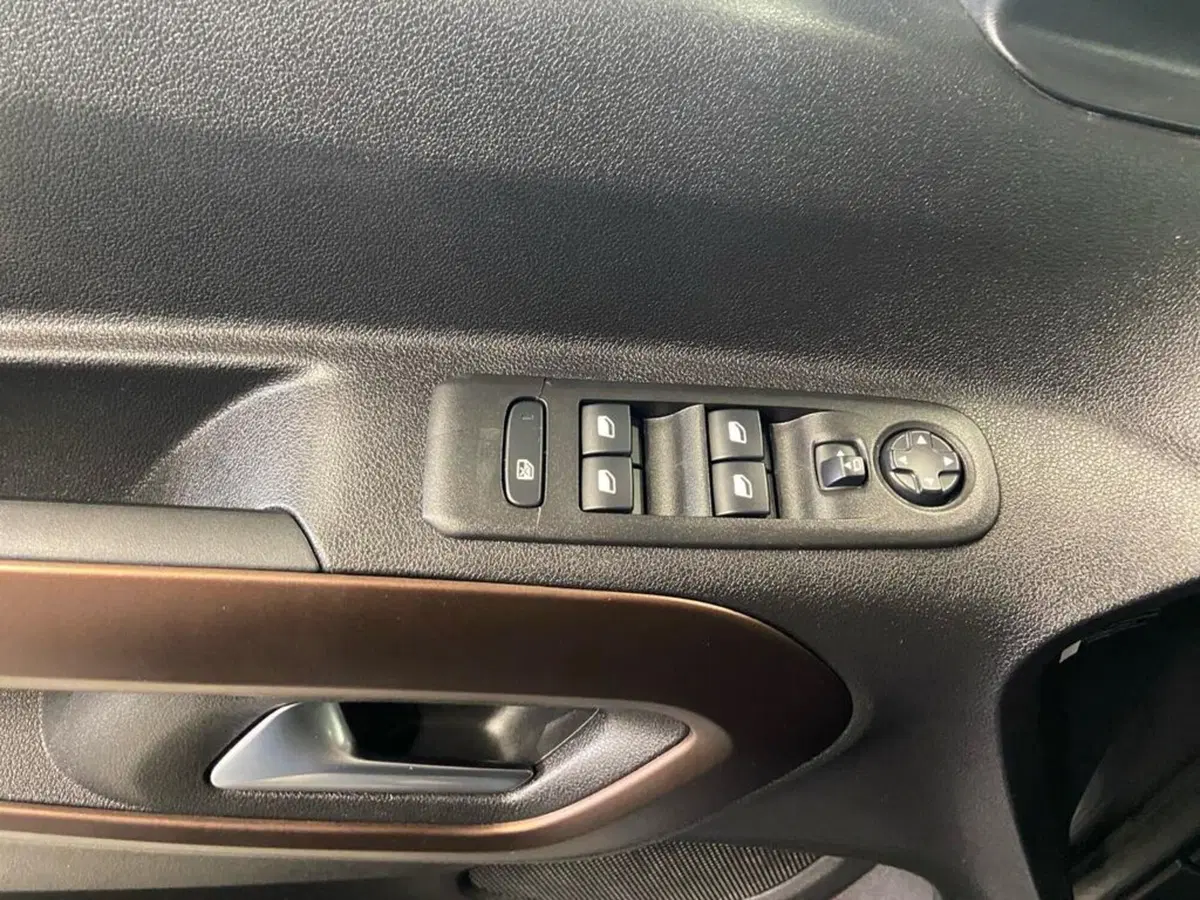Peugeot Rifter usata a Torino (14)