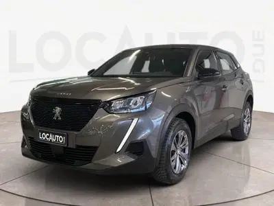 Peugeot 2008 1.2 puretech Active s&amp;s 100cv del 2023 usata a Torino