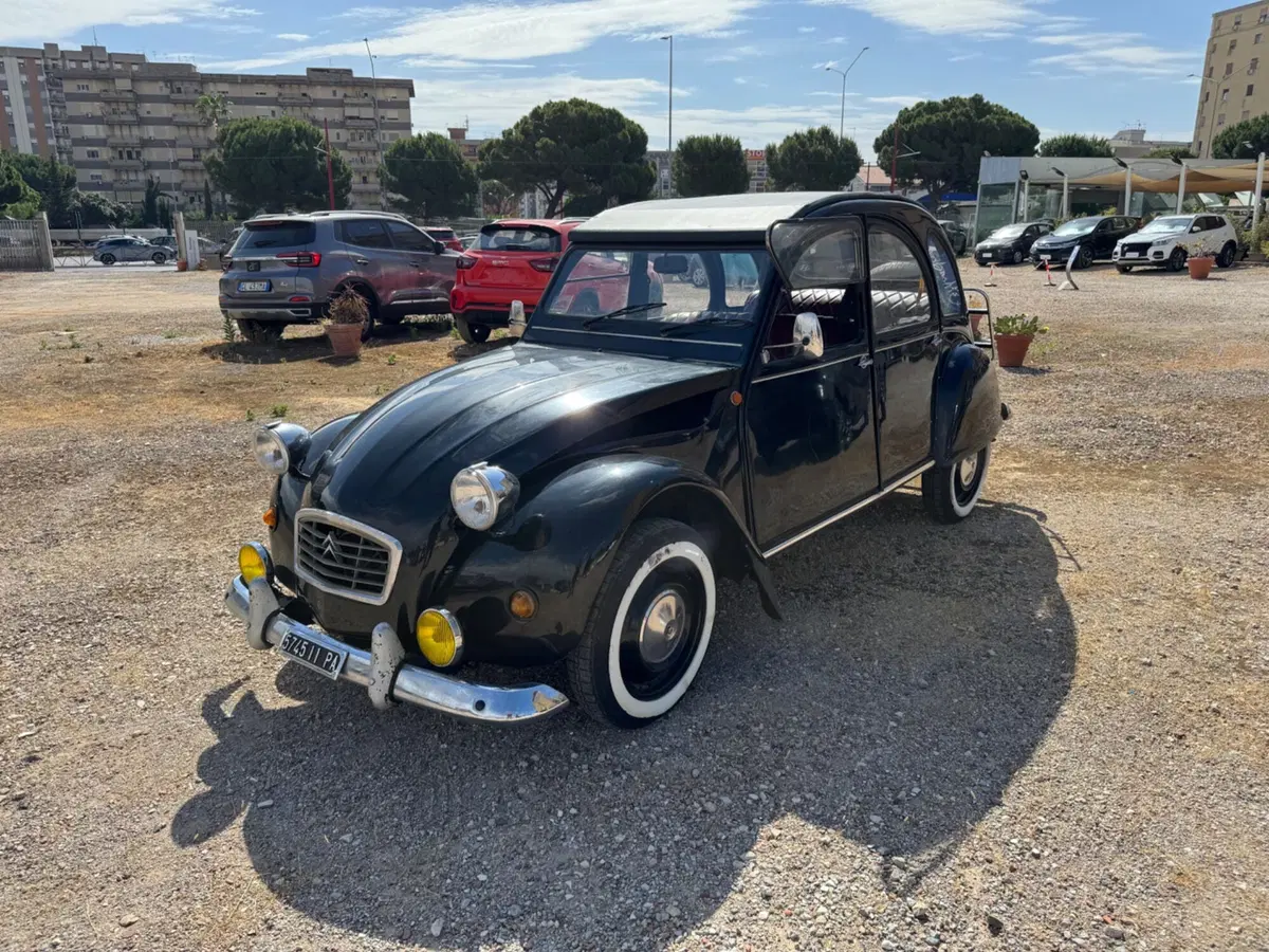 Citroen 2CV usata a Palermo