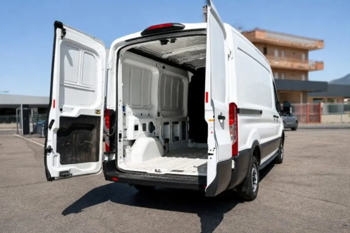 Ford Transit Furgone usata a Latina (8)