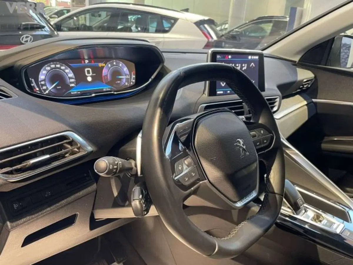 Peugeot 3008 usata a Milano (11)