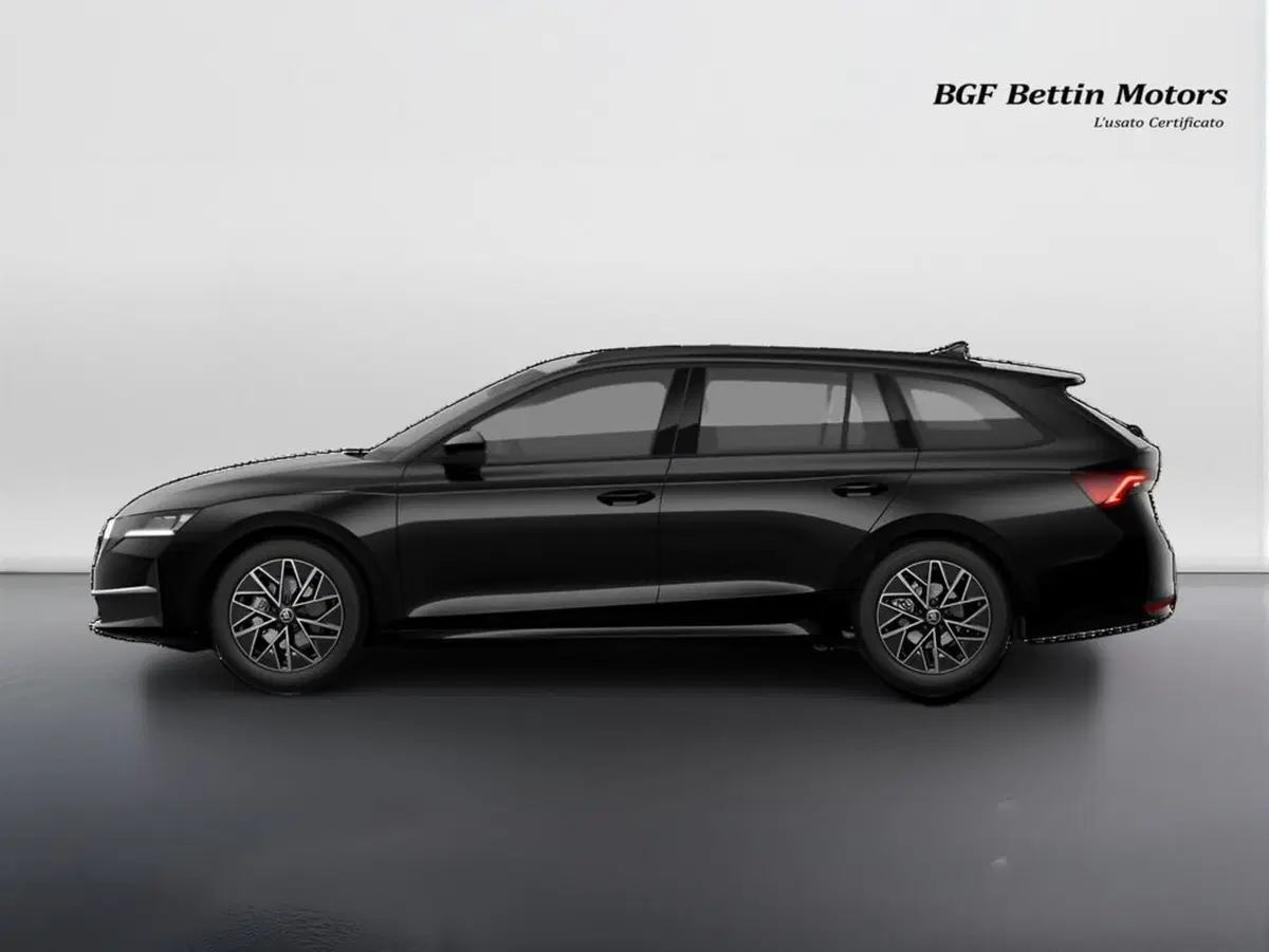 Skoda Octavia Station Wagon nuova a Padova (3)