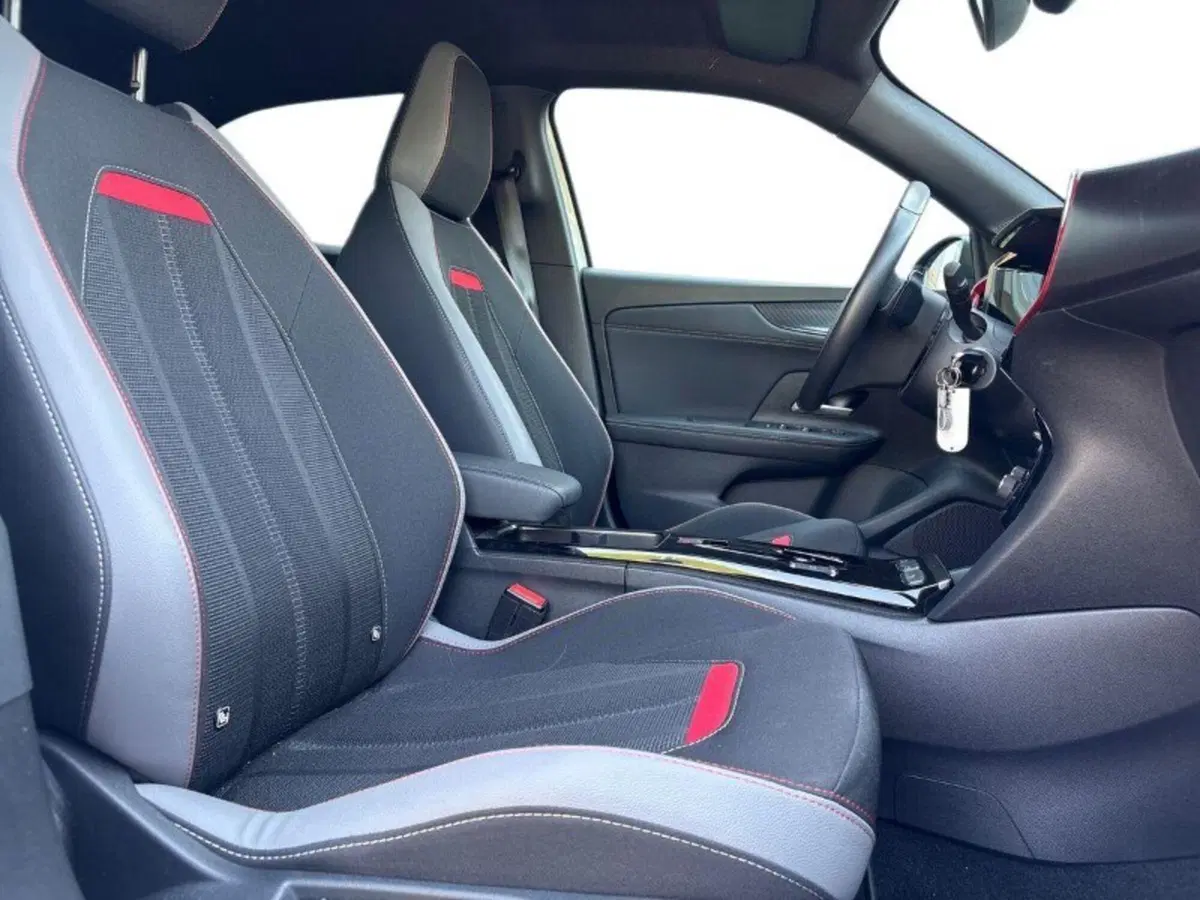 Opel Mokka usata a Lecco (11)