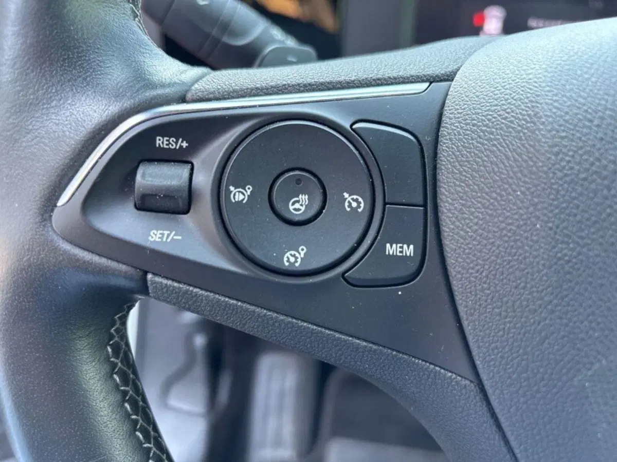 Opel Mokka usata a Lecco (14)