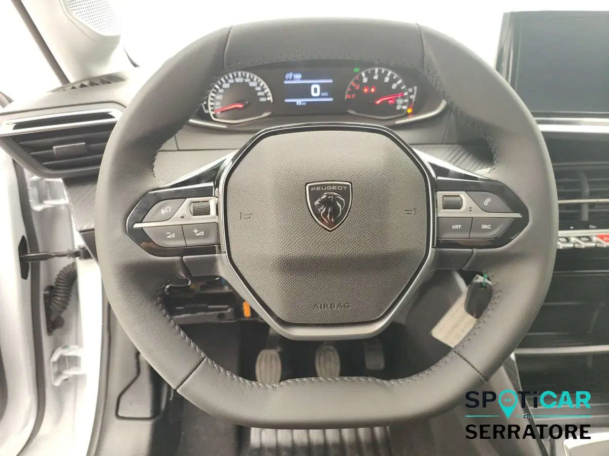 Peugeot 208 nuova a Como (16)