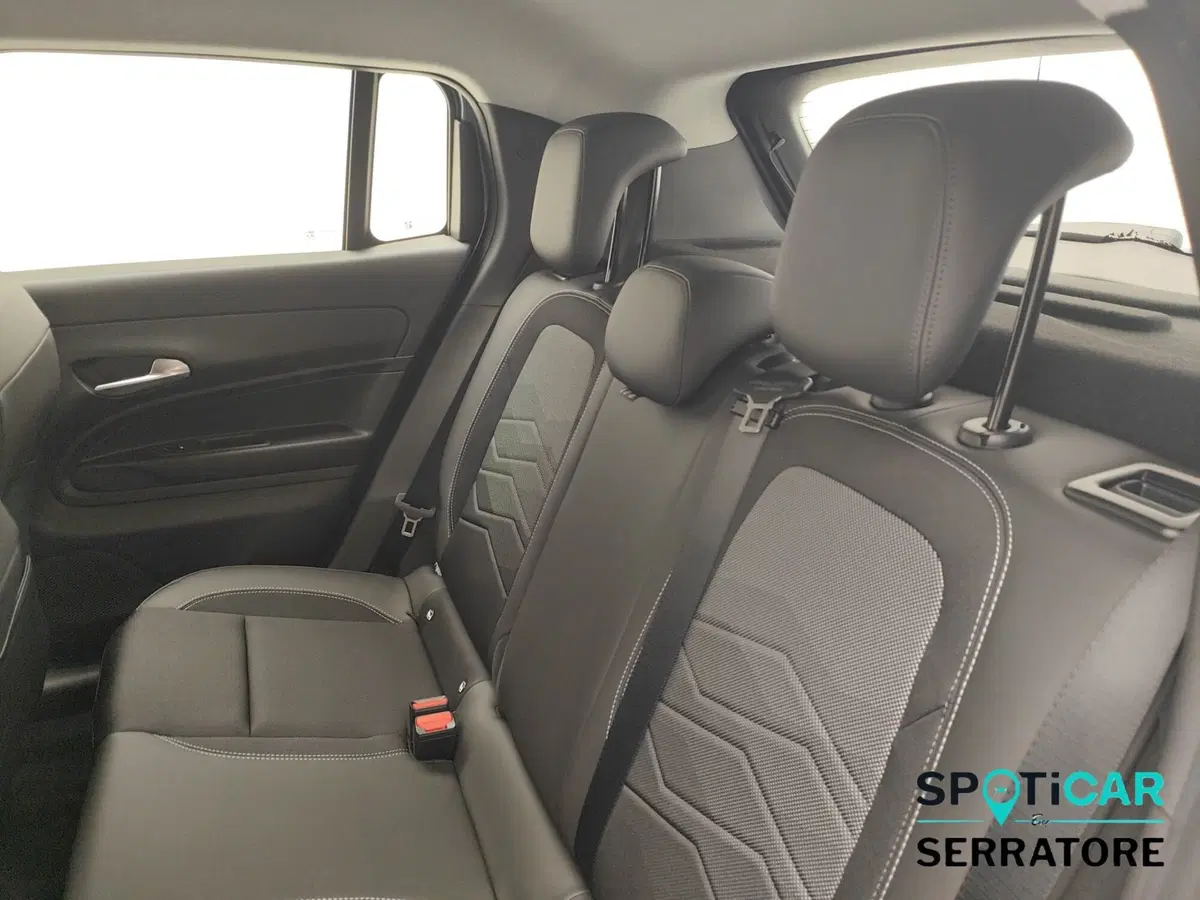 Jeep Avenger nuova a Como (11)