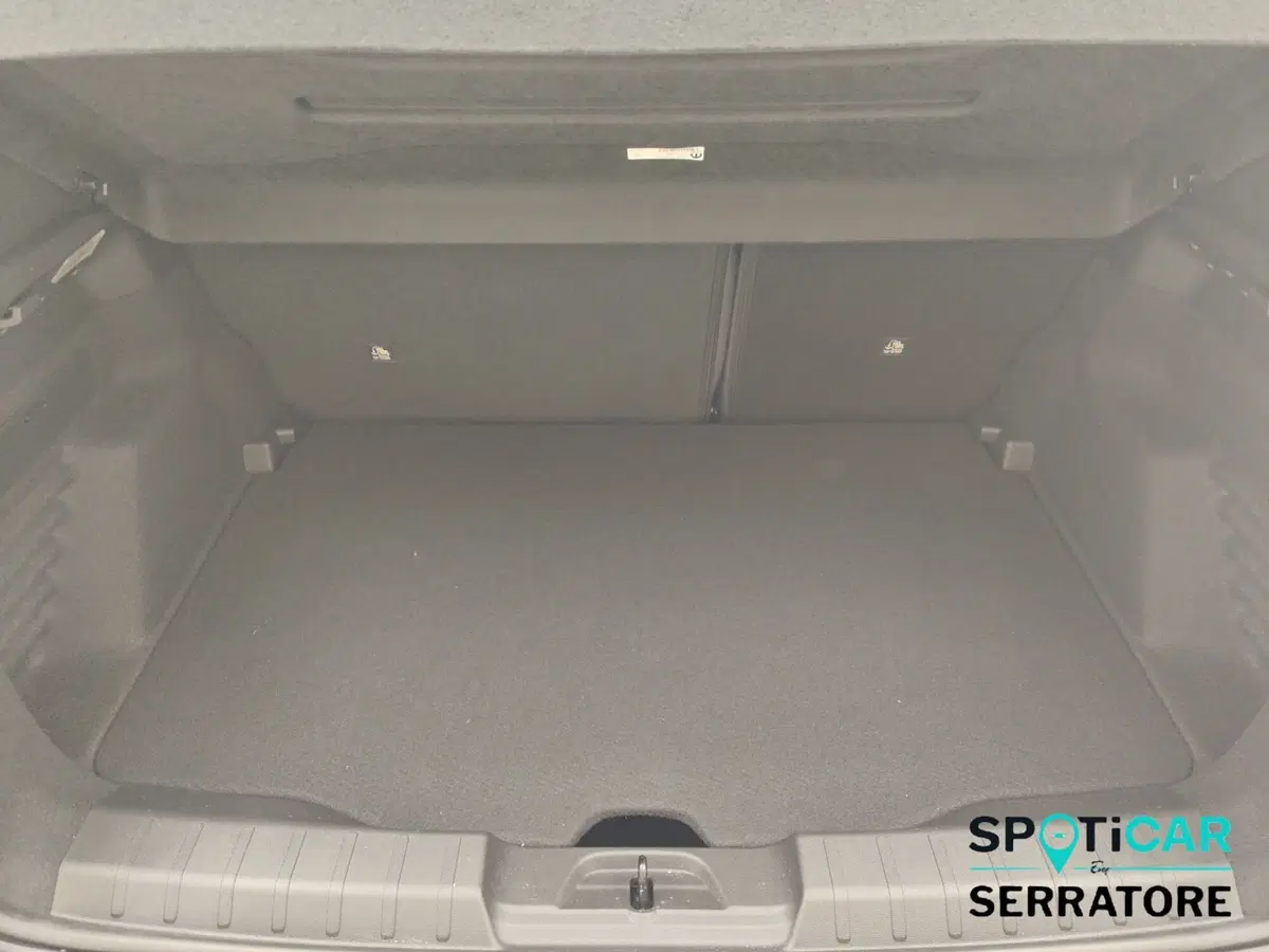 Jeep Avenger nuova a Como (15)