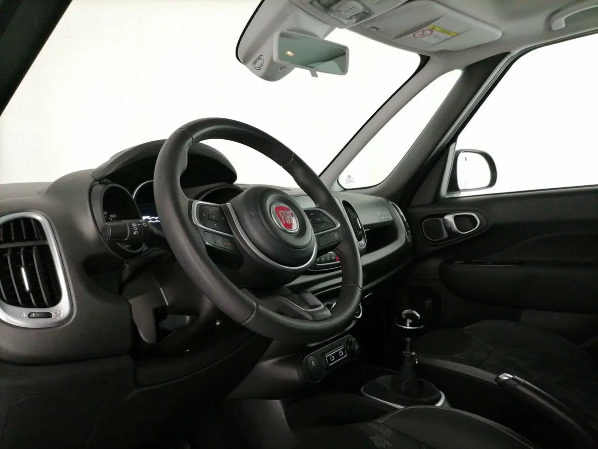 Fiat 500L usata a Roma (11)