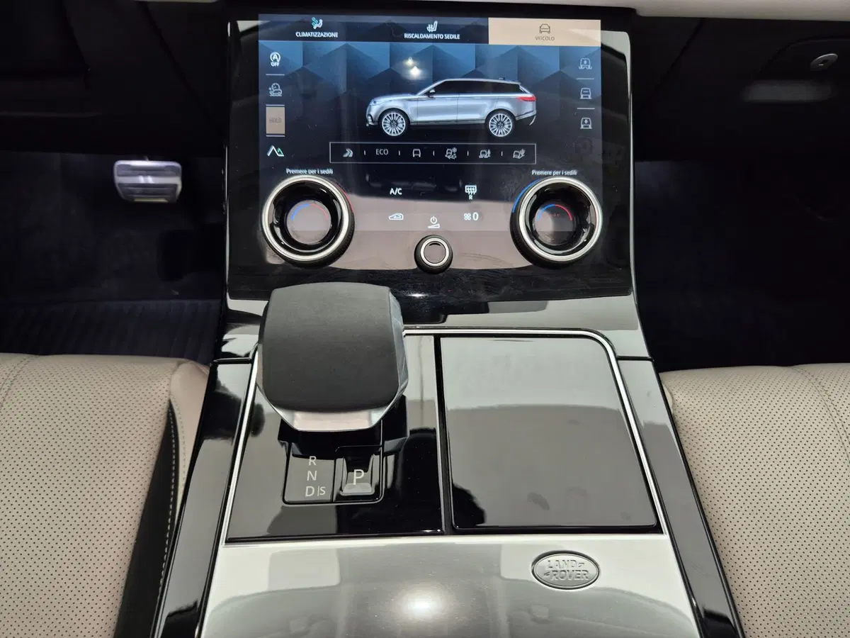 Land Rover Range Rover Velar usata a Torino (11)