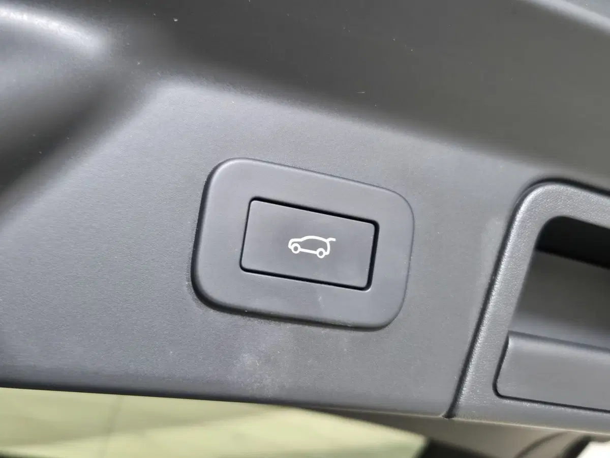 Land Rover Range Rover Velar usata a Torino (20)