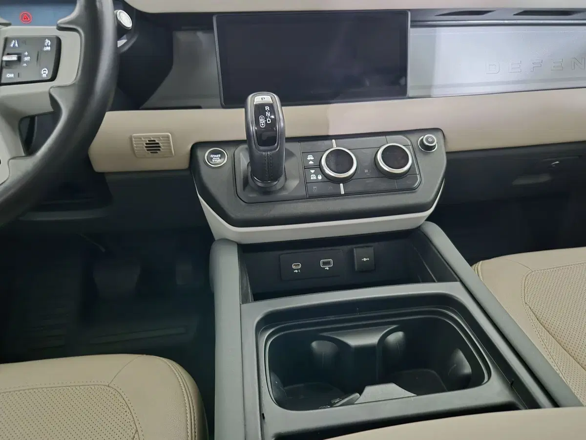 Land Rover Defender usata a Torino (11)