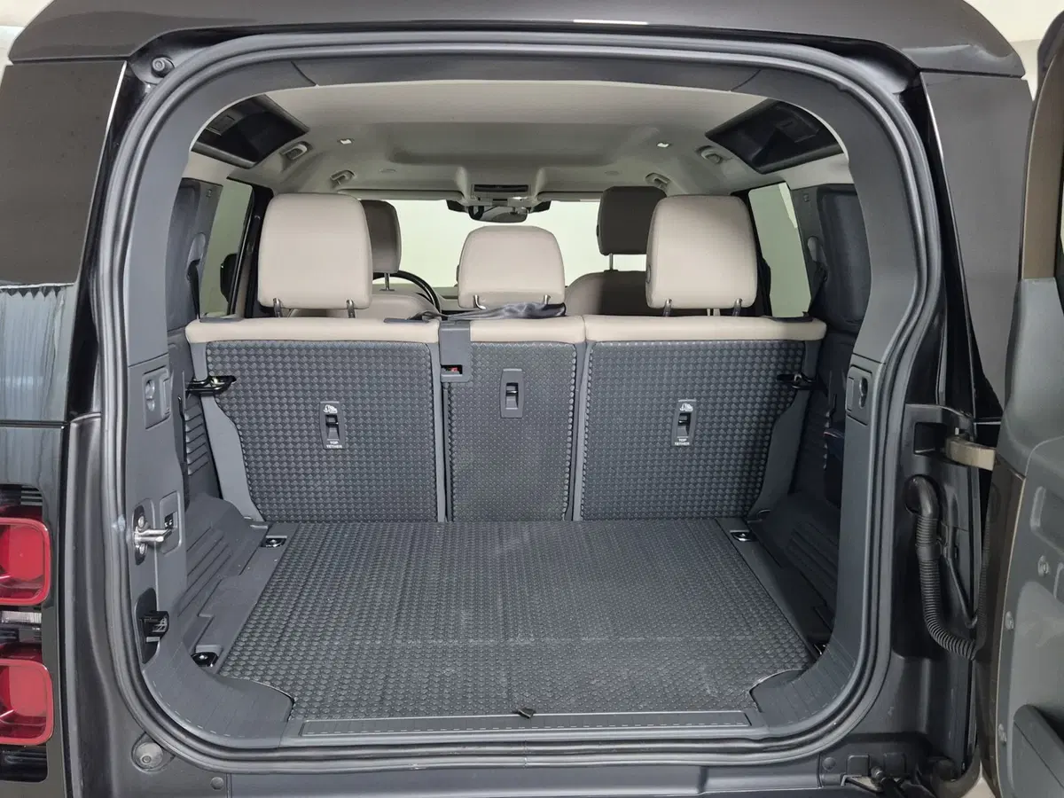 Land Rover Defender usata a Torino (13)