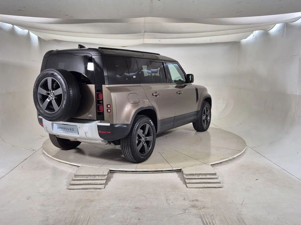 Land Rover Defender usata a Torino (2)