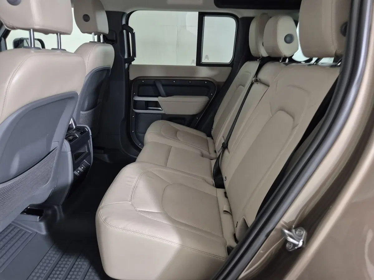 Land Rover Defender usata a Torino (5)