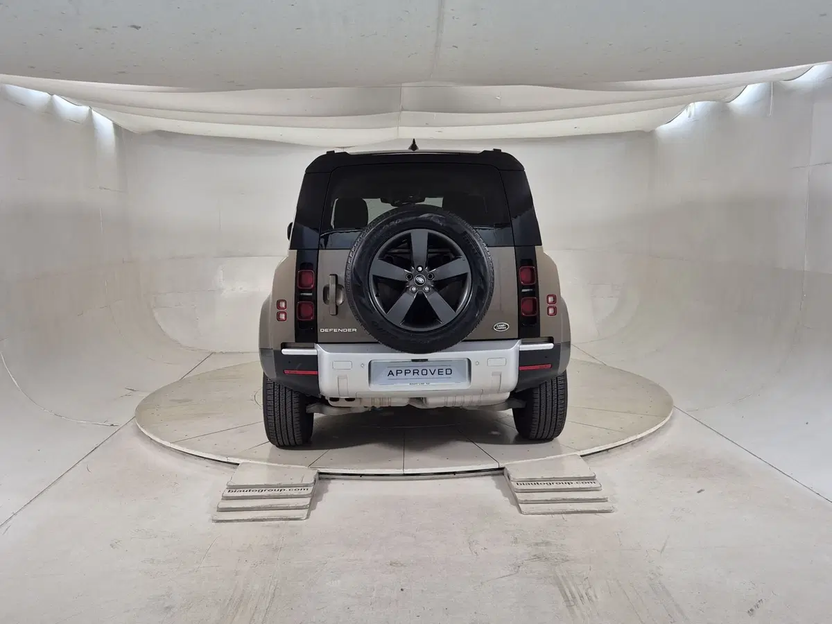 Land Rover Defender usata a Torino (7)