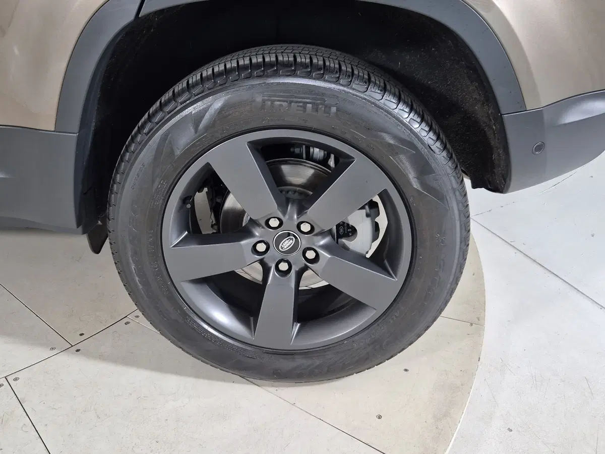 Land Rover Defender usata a Torino (9)