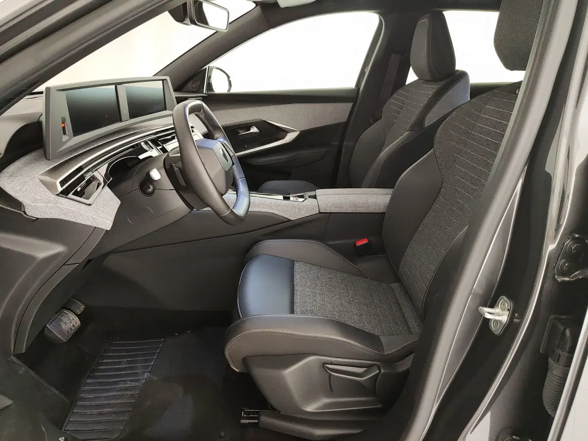 Peugeot 3008 usata a Caserta (17)